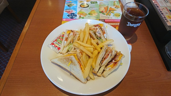 dennys  sandwich.jpg